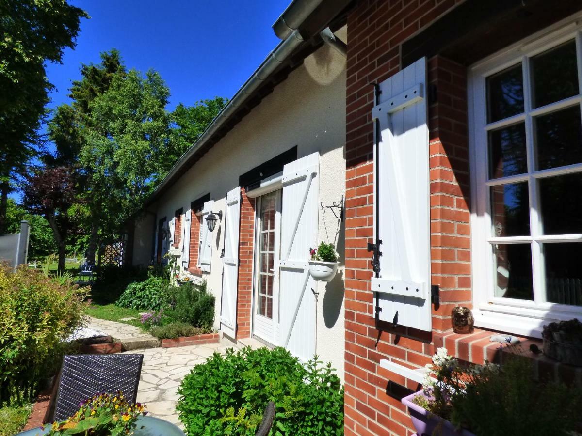 Chambres D'Hotes Les Muscaris Feins-en-Gatinais Eksteriør bilde